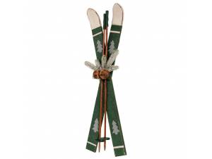 Πράσινα ξύλινα πέδιλα σκι...