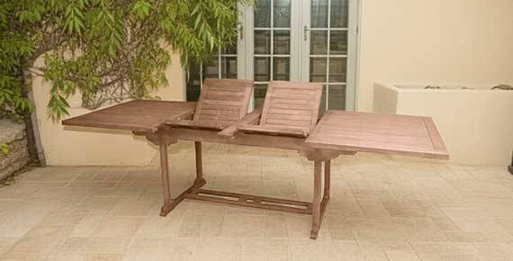 Τραπέζια κήπου ξύλινα