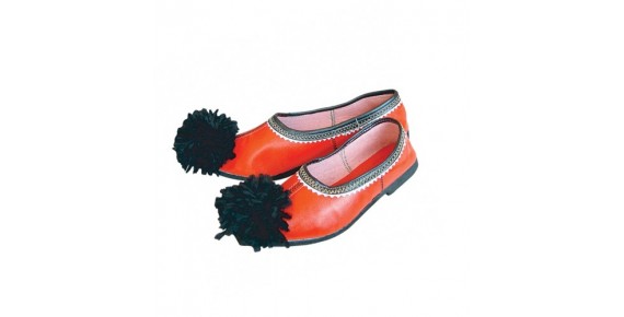 Αξεσουάρ για παραδοσιακές στολές